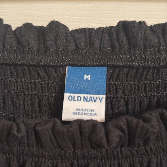 Old Navy puff sleeve peplum top. black.  size medium - Picture 2 of 6